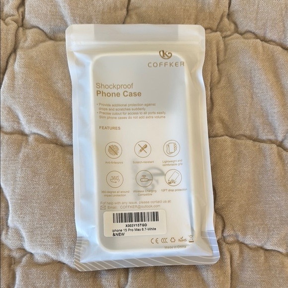 iPhone 15 Pro Max 6.7 White case - Picture 2 of 3
